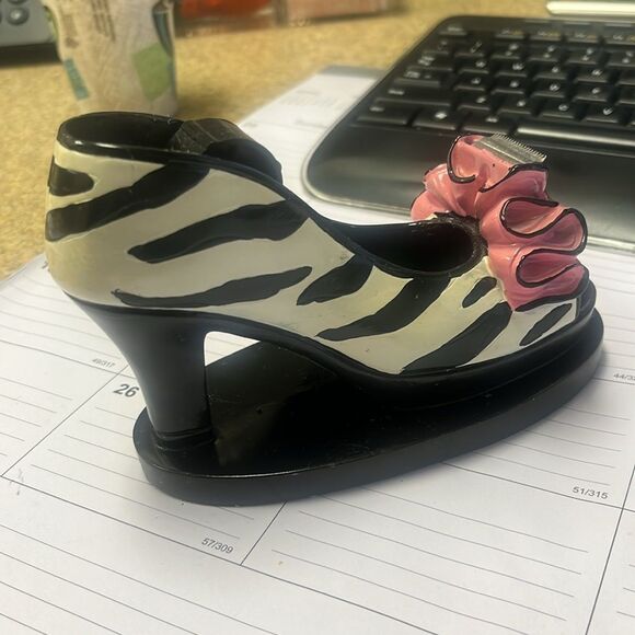 High heels shoe tape dispenser zebra print - Picture 3 of 4